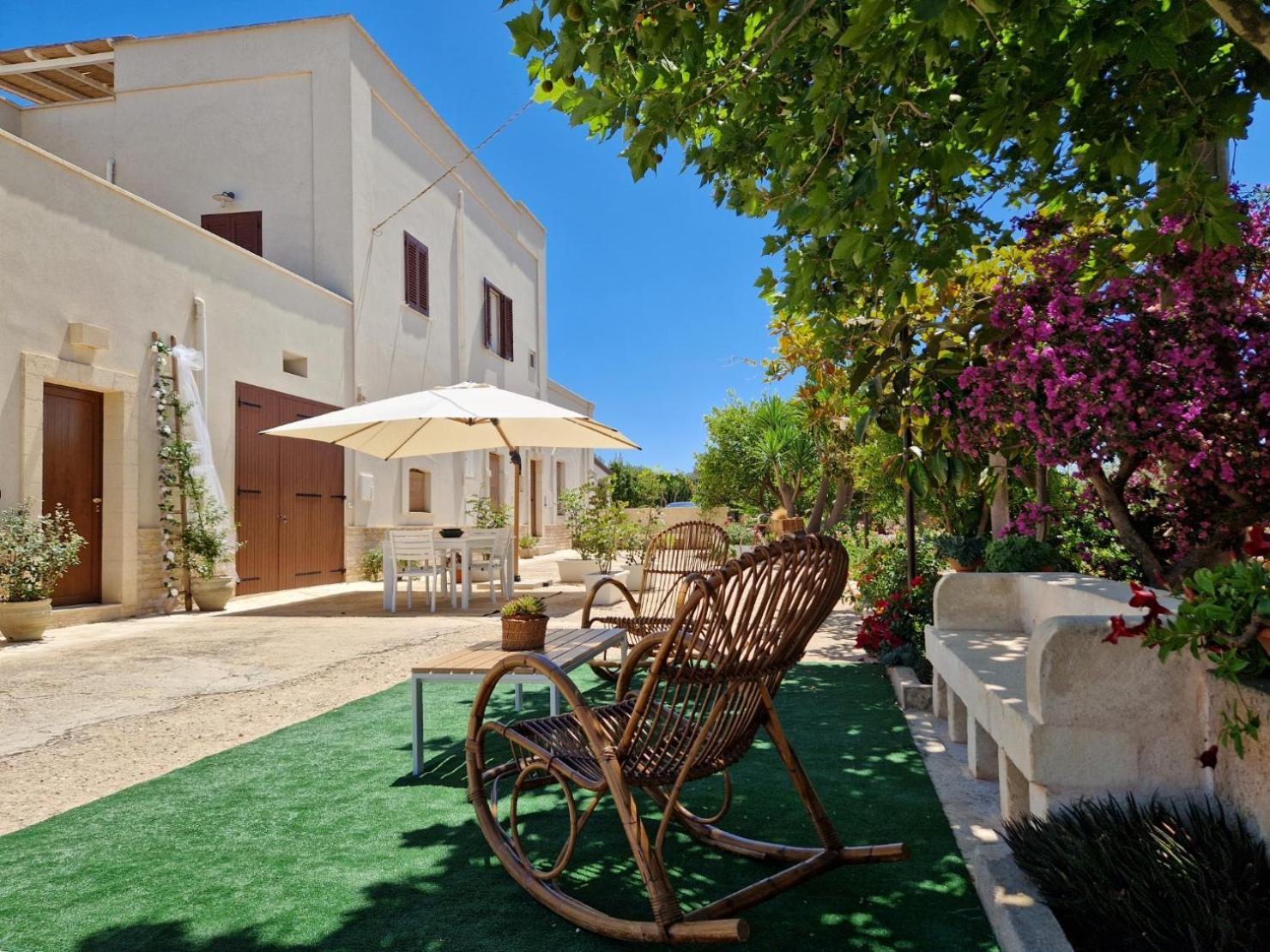 Residenza "I Tre Carrubi " Villa Fasano Exterior photo